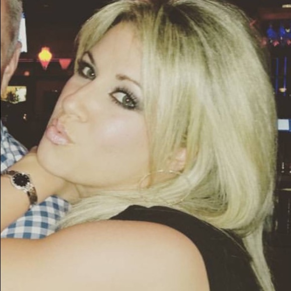 Meet your Posher, Becky